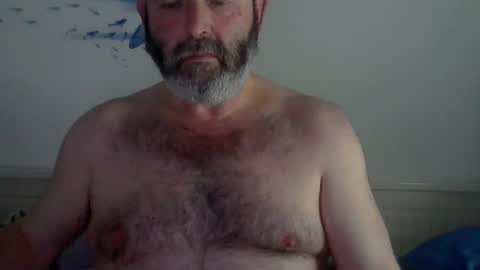 Snapshot of midhir chatting on 03/04/25, 06:18 kike online show from 03/04/25, 06:18