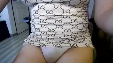 selena online show from 03/27/26, 01:11