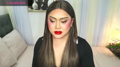 Snapshot of midnight_brandy chatting on 12/21/25, 09:11 Jasmine online show from 12/21/25, 09:11