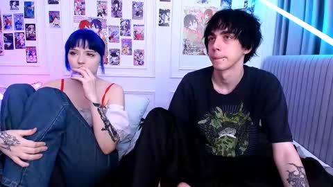 Snapshot of midnight_memories chatting on 12/16/25, 12:48 Kai and Angel online show from 12/16/25, 12:48