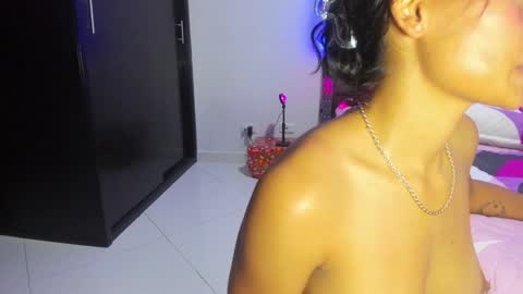 Snapshot of midnight_vk chatting on 12/21/24, 06:30 VanyaKlaus online show from 12/21/24, 06:30