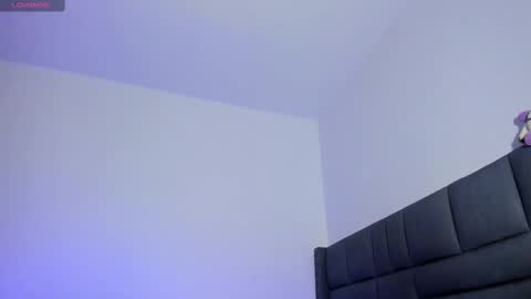 Snapshot of midnight_vk chatting on 02/16/25, 12:41 VanyaKlaus online show from 02/16/25, 12:41