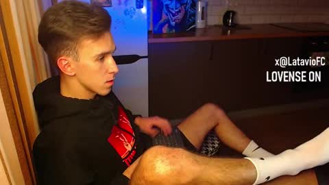 Snapshot of midnighter__ chatting on 10/29/25, 01:19 Alexey or just Alex online show from 10/29/25, 01:19