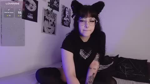 Nana online show from 11/28/25, 10:23