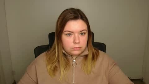 Mariana online show from 10/26/25, 06:19