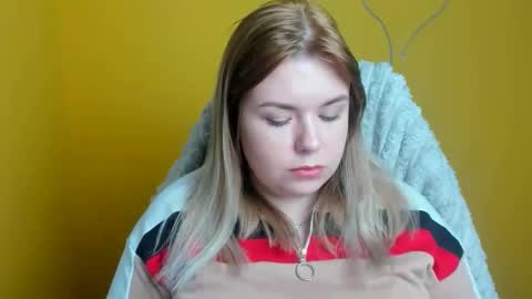 Mariana online show from 11/29/25, 12:19