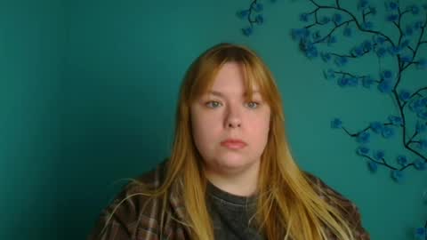 Snapshot of midnightmariana chatting on 04/19/26, 11:20 Mariana online show from 04/19/26, 11:20