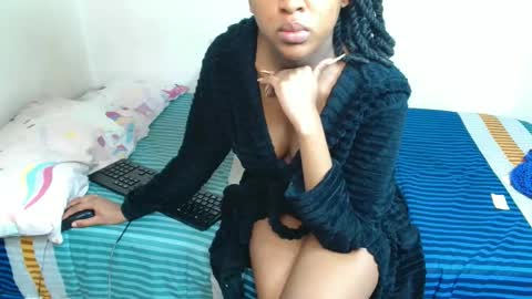 Snapshot of midnightsinx chatting on 11/02/25, 04:15 midnightsinx online show from 11/02/25, 04:15