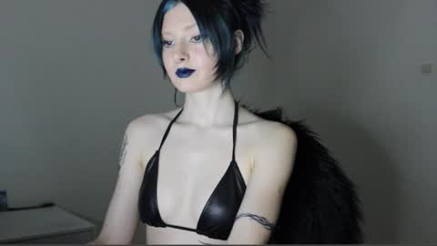 Snapshot of midnightsiren chatting on 03/05/26, 09:44 midnightsiren online show from 03/05/26, 09:44