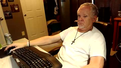 midwestdad09 online show from 10/23/25, 07:12