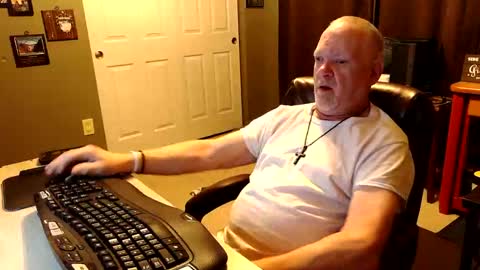 midwestdad09 online show from 10/26/25, 07:25