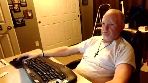 midwestdad09 online show from 11/02/25, 01:41