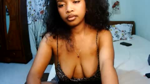 Snapshot of miel_07 chatting on 05/17/26, 08:16 miel_07 online show from 05/17/26, 08:16