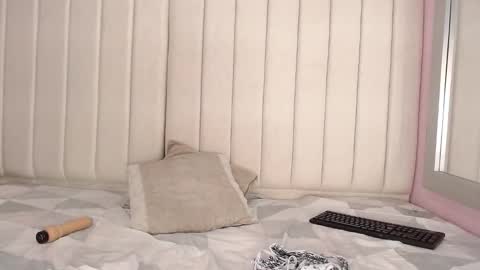 Snapshot of miel_alisha chatting on 01/09/26, 12:30 miel online show from 01/09/26, 12:30