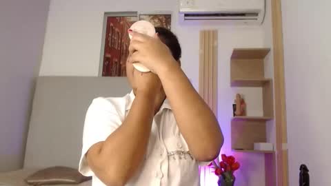 Snapshot of miel_alisha chatting on 02/27/26, 01:11 miel online show from 02/27/26, 01:11