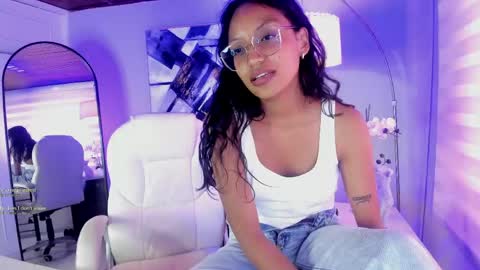 Snapshot of miel_ambar chatting on 05/11/26, 02:45 miel_ambar online show from 05/11/26, 02:45