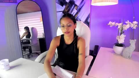 Snapshot of miel_ambar chatting on 05/13/26, 02:14 miel_ambar online show from 05/13/26, 02:14