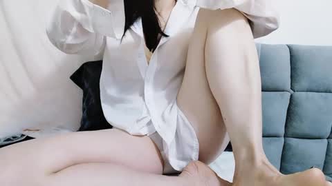 Snapshot of miexue chatting on 11/19/25, 01:05 Mie online show from 11/19/25, 01:05