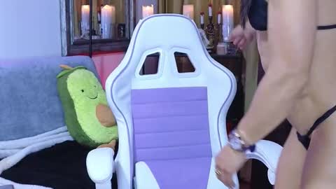 Laura online show from 03/19/26, 12:58