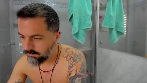 Snapshot of miguel_angeel_ chatting on 05/21/26, 04:14 Miguel Angel online show from 05/21/26, 04:14