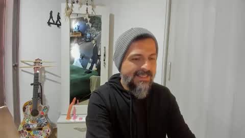 Snapshot of miguel_angeel_ chatting on 06/01/26, 01:35 Miguel Angel online show from 06/01/26, 01:35