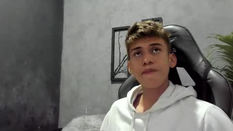 Miguel Hernandez online show from 12/05/24, 12:11