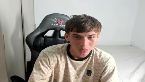 Miguel Hernandez online show from 09/22/25, 11:12