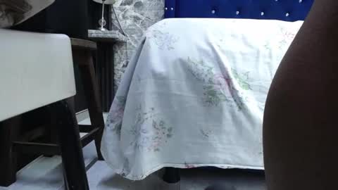 miha_califa online show from 12/18/25, 12:00