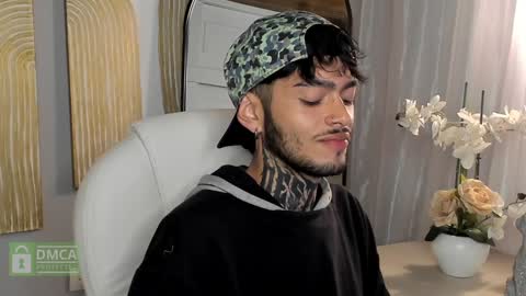 Snapshot of mihailleroy chatting on 01/30/25, 04:58 MIHAIL LEROY finally independent model online show from 01/30/25, 04:58