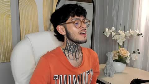 Snapshot of mihailleroy chatting on 02/01/25, 02:26 MIHAIL LEROY finally independent model online show from 02/01/25, 02:26