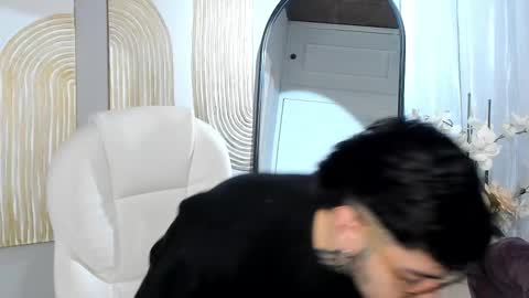 Snapshot of mihailleroy chatting on 02/11/25, 02:14 MIHAIL LEROY finally independent model online show from 02/11/25, 02:14