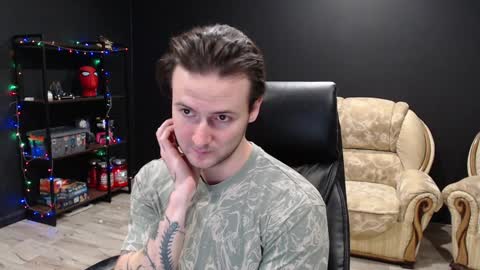 Snapshot of mihasikd chatting on 12/29/24, 04:51 Misha Winchester online show from 12/29/24, 04:51