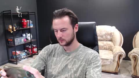 Snapshot of mihasikd chatting on 10/07/25, 12:35 Misha Winchester online show from 10/07/25, 12:35