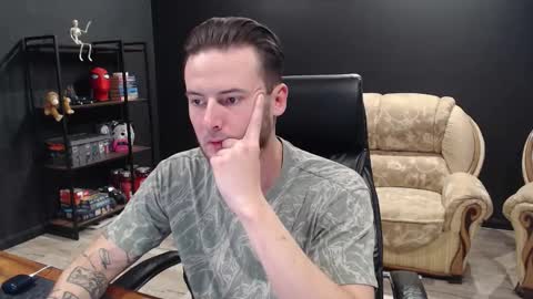 Snapshot of mihasikd chatting on 10/28/25, 09:13 Misha Winchester online show from 10/28/25, 09:13