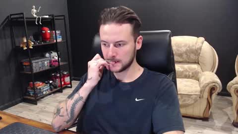 Snapshot of mihasikd chatting on 11/06/25, 08:48 Misha Winchester online show from 11/06/25, 08:48