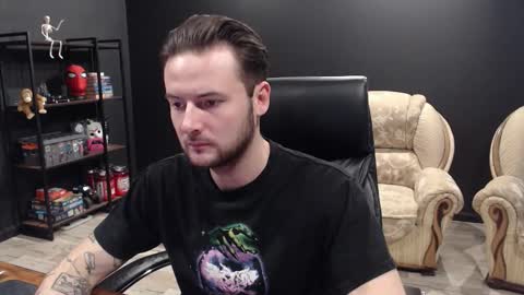 Snapshot of mihasikd chatting on 11/26/25, 08:04 Misha Winchester online show from 11/26/25, 08:04