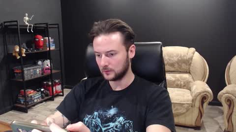 Snapshot of mihasikd chatting on 12/03/25, 04:27 Misha Winchester online show from 12/03/25, 04:27