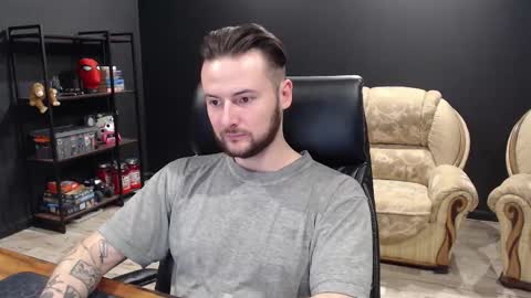 Snapshot of mihasikd chatting on 12/18/25, 12:22 Misha Winchester online show from 12/18/25, 12:22