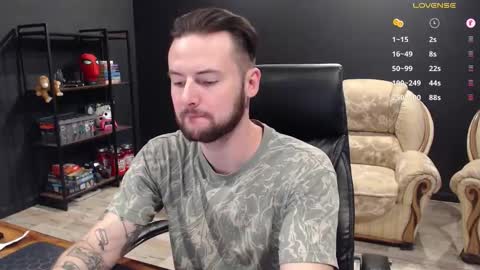 Snapshot of mihasikd chatting on 12/19/25, 08:21 Misha Winchester online show from 12/19/25, 08:21