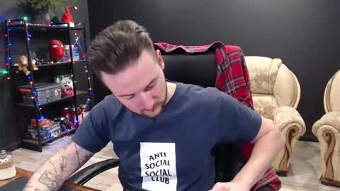 Snapshot of mihasikd chatting on 01/10/26, 10:28 Misha Winchester online show from 01/10/26, 10:28