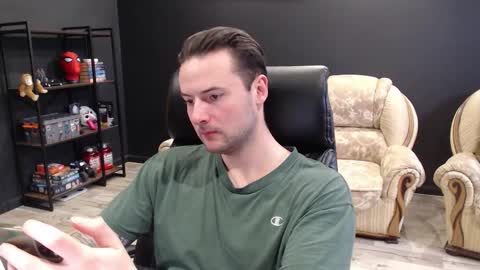 Snapshot of mihasikd chatting on 02/01/26, 10:36 Misha Winchester online show from 02/01/26, 10:36