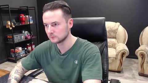 Snapshot of mihasikd chatting on 02/24/26, 09:29 Misha Winchester online show from 02/24/26, 09:29