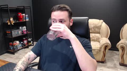 Snapshot of mihasikd chatting on 03/06/26, 05:42 Misha Winchester online show from 03/06/26, 05:42