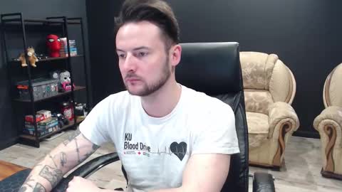 Snapshot of mihasikd chatting on 03/07/26, 06:32 Misha Winchester online show from 03/07/26, 06:32