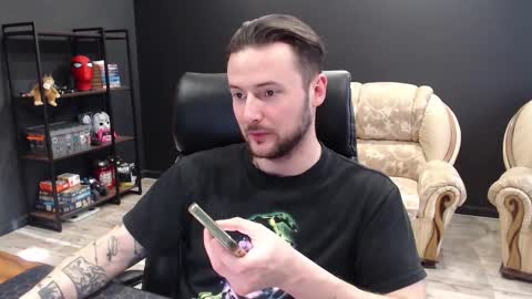 Snapshot of mihasikd chatting on 03/14/26, 12:54 Misha Winchester online show from 03/14/26, 12:54