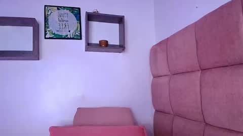 Mia  online show from 09/16/25, 11:55