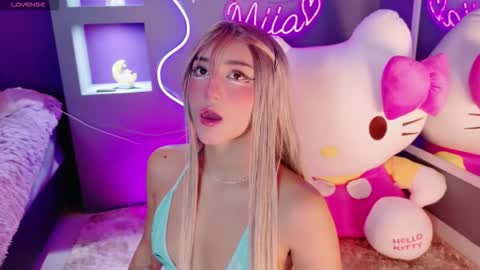 Snapshot of miia__baker chatting on 03/13/26, 12:12 online show from 03/13/26, 12:12