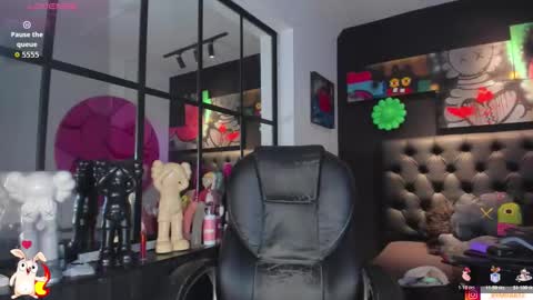 Snapshot of miia_bratz chatting on 01/31/26, 07:23 miia_bratz online show from 01/31/26, 07:23