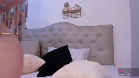 Mia Jhones online show from 01/25/25, 02:37