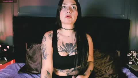 miia_moore_ online show from 05/26/26, 12:34